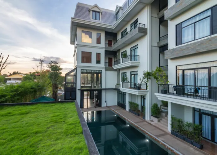 Bayon Modern Hotel 4*